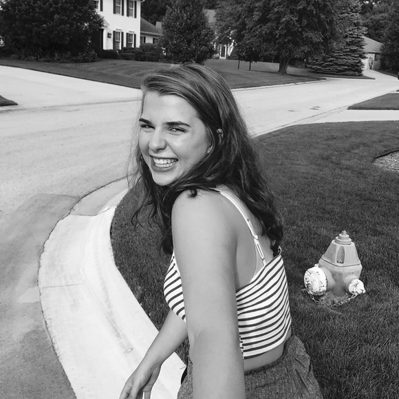 Meet your Posher, Nora - Picture 1 of 1